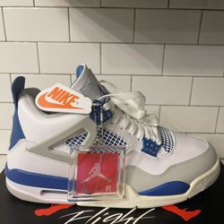 Men’s Jordan Retro 4 Military Blue Size 10.5.