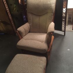 Very Confortable Rocking Chair