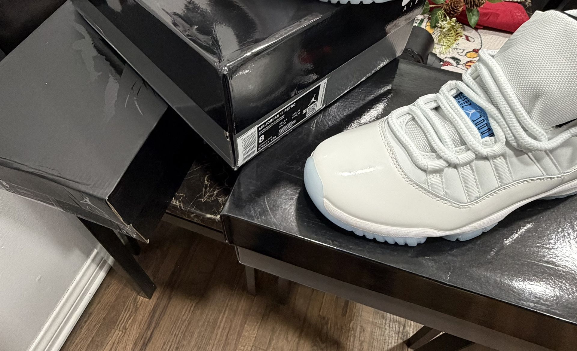 Jordan 11 Legend Blue