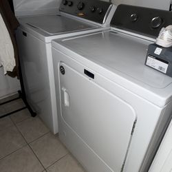 Whirlpool Washer And Dryer. 