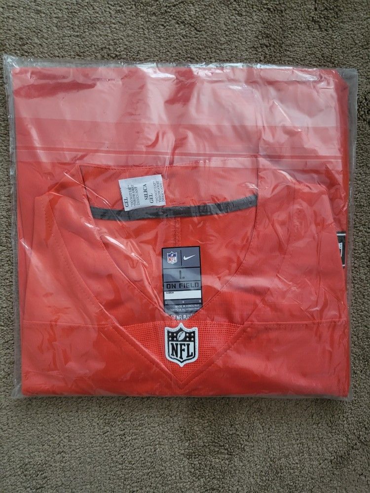 NFL Miami Dolphins Size L #10 (Tyreek Hill) Men's Game Football Jersey for  Sale in Jacksonville, FL - OfferUp