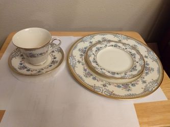 Vintage 1970s Minton Avonlea