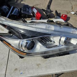 Nissan murano right Headlight oem