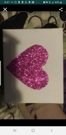 Selling this lil hand made heart design canvas. Pink to support breast cancer 3$ each. Or I can also any color u like . If intrested lmk