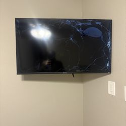 Pioneer TV Broken 40 Inch 