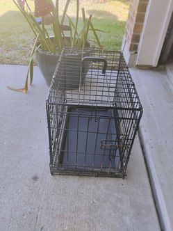Small Wire Dog Crate with Tray