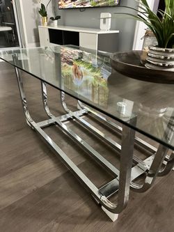 Glass coffee table and end table