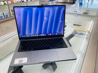 MacBook Pro m2 pro 16gb ram 512gb ssd