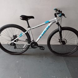 BICYCLE TREK 21 SPEED SIZE 29 BRAND NEW 