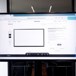 Samsung Flip 2 WM65R 55 Inch Digital Flipchart for Business 4K UHD 3840x2160 with Touch Screen, Wi-Fi, HDMI, USB (LH65WMRWBGCXZA)