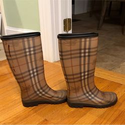 Burberry Rain Boots (Used)