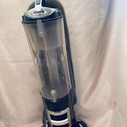  Shark Navigator DLX Vacuum Cleaner model NV71 31 Silver Color (Works Well)