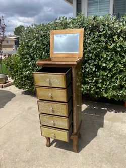Skinny tall Dresser