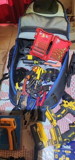 IDEAL BACK PACK  FULL OF TOOLS  HAND TOOLS DRILL SET BITS KLAMP MITER LOT OF TOOLS PRICE $840