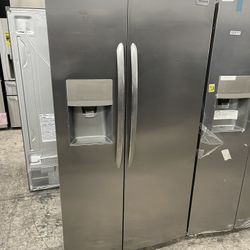 Frigidaire Gallery Side By Side In Stainless Steel New Open Box Coubter Depth 