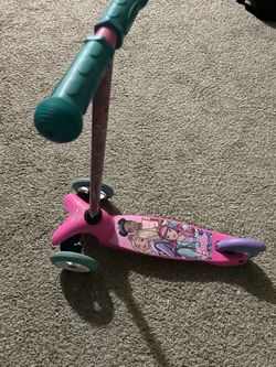 Barbie Kids 3-Wheel Kick Scooter