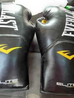 Boxing gloves....little used...clean..