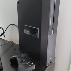 Xbox One 500 GB Console - Used