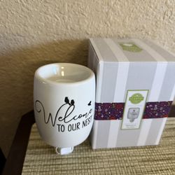 Scentsy Plug In Warmer 