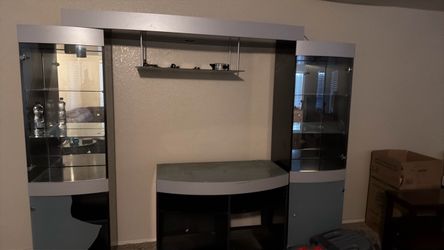 Entertainment center