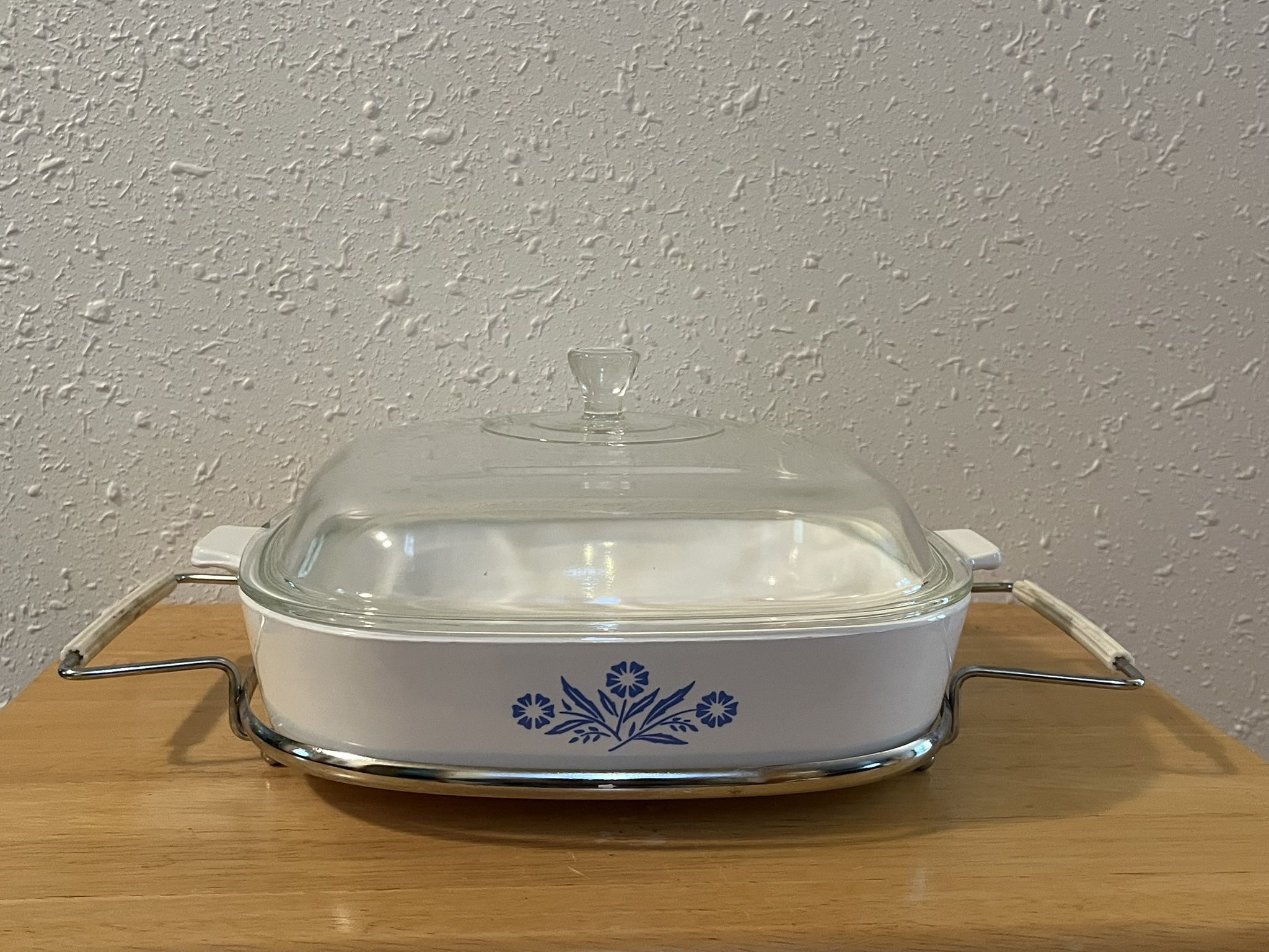 Corning Ware Casserole Dish with Dome Pyrex Lid and Trivet Stand