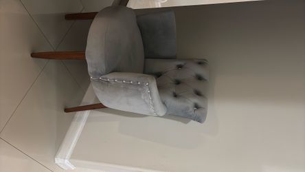 Cushioned chair