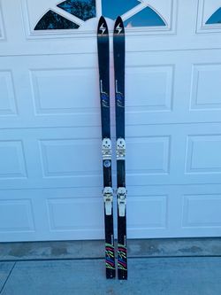 Snow, skis, see description