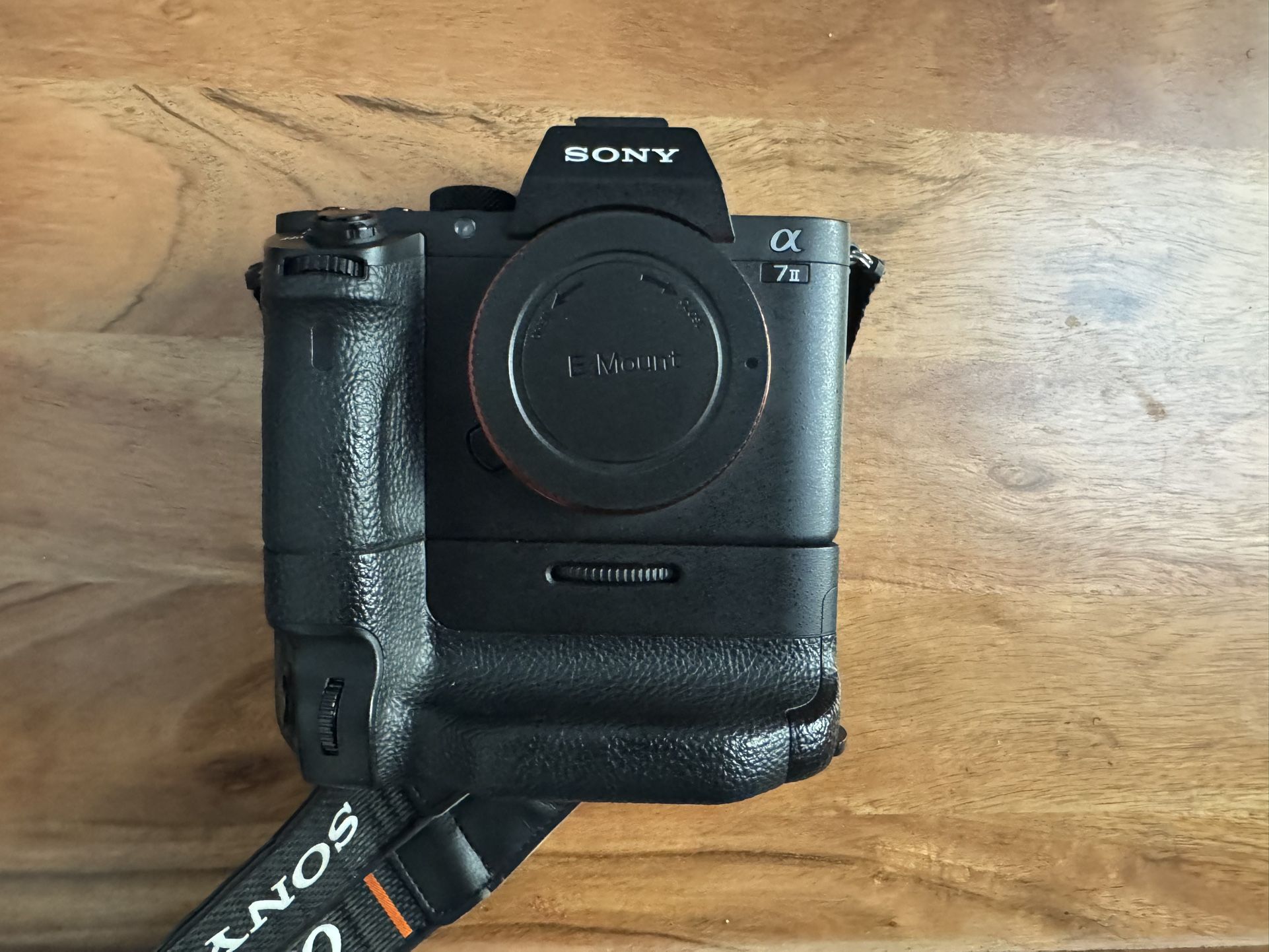 Sony A7ii Body+ Grip+2batteries