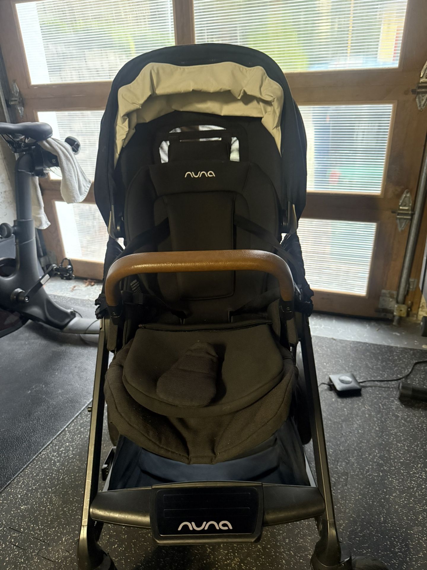 Nuna MIXX Next Stroller (2021) — Great Condition + Car Seat Adapter