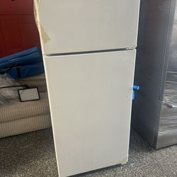 New Apartment Size Top Freezer Fridge White
