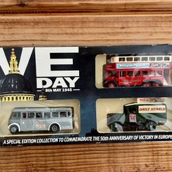 Lledo VE1003 Days Gone VE Day 50th Anniversary Collection die-cast vehicle set