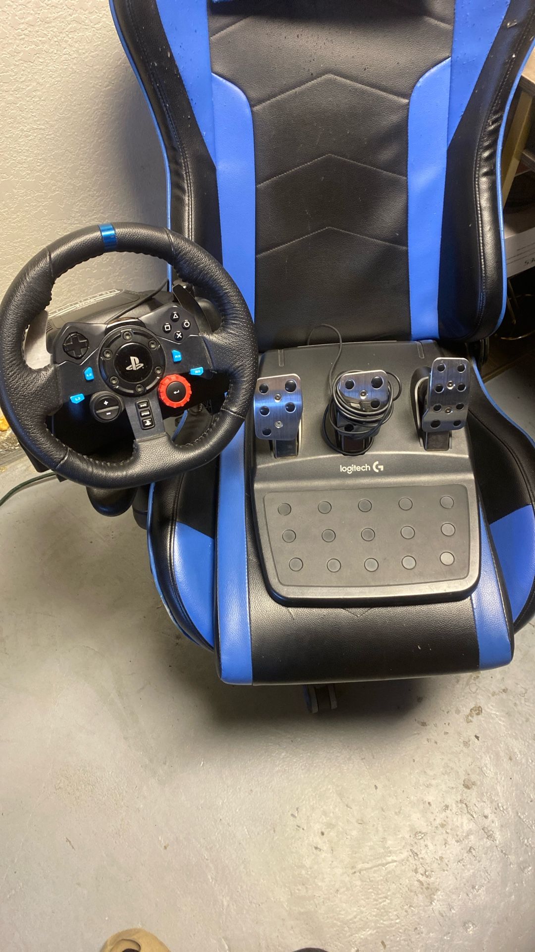 Logitech G29 gaming Steering Wheel
