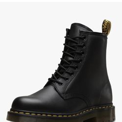 Dr. Martens 