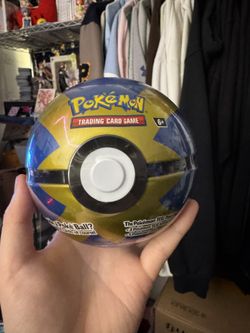 Pokemon Evolving Skies Quick Ball Tin