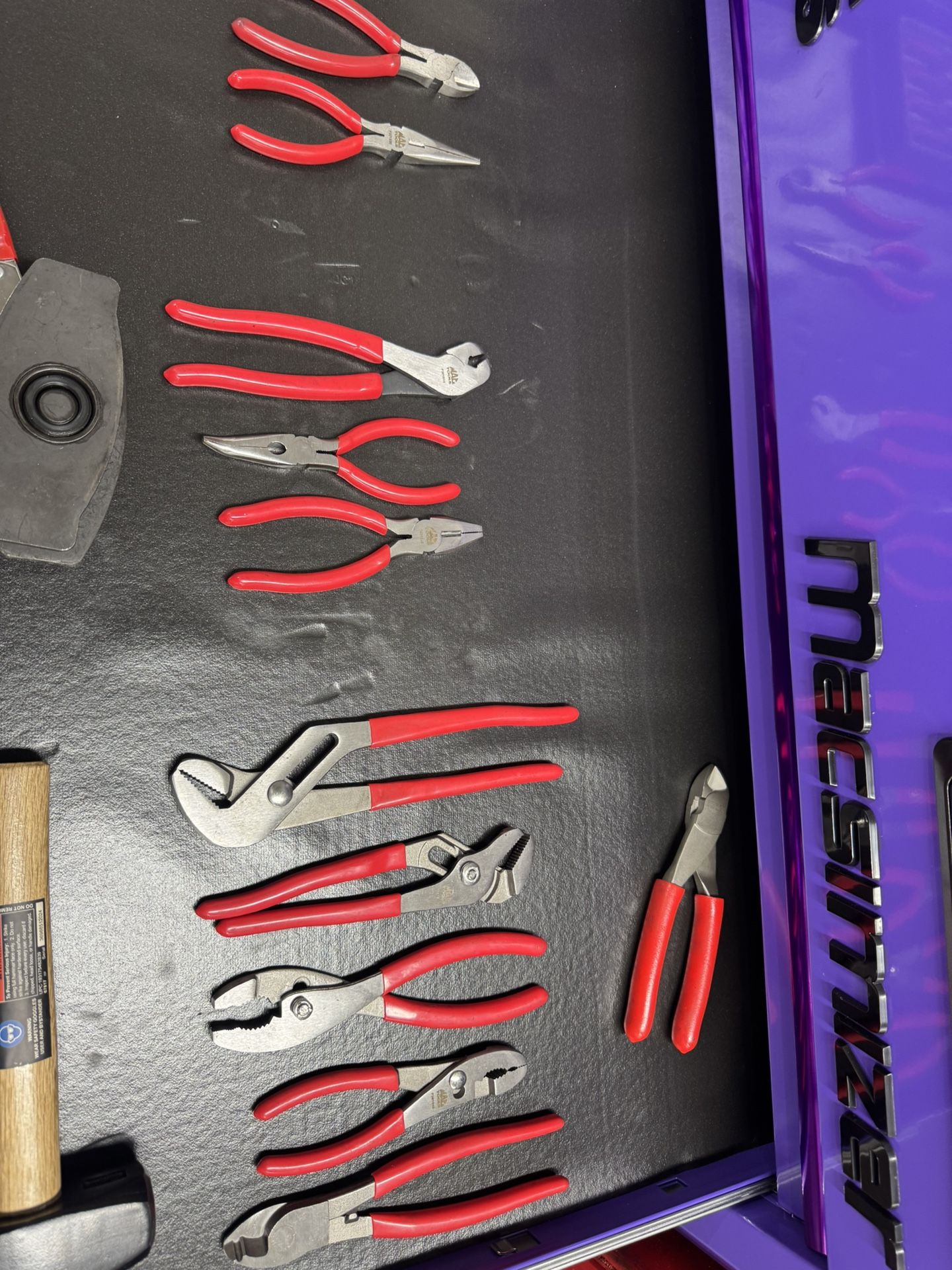 Mac pliers