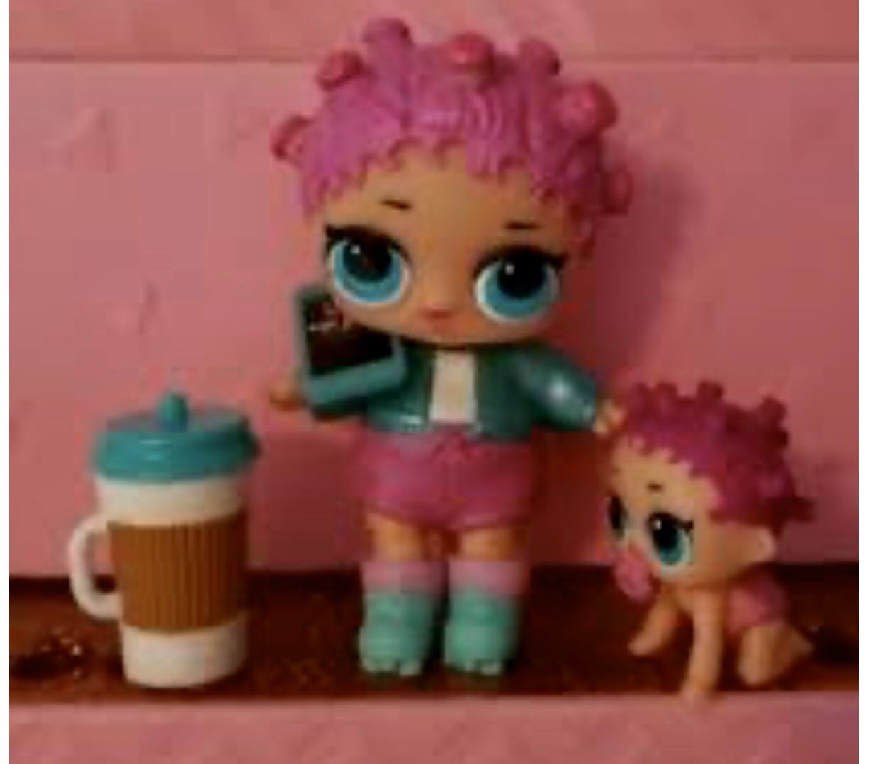 Roller Sk8er big and lil sis- LOL SURPRISE DOLLS