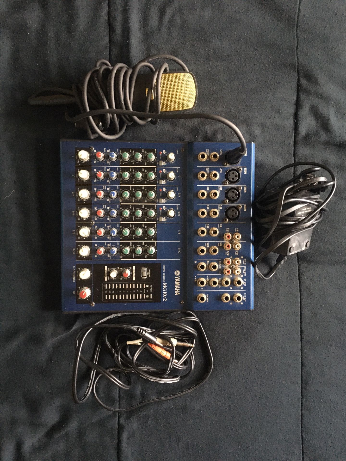 Yamaha MG 10/2 Mixing Console and Mic Stageworks Cc12