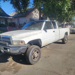 2001 DODGE RAM 2500 5.9 CUMMINS DIESEL 4X4 MANUAL