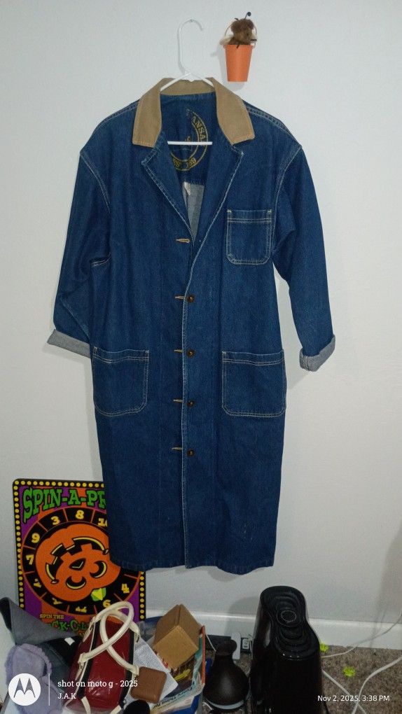 Woman's Jean Trenchcoat 