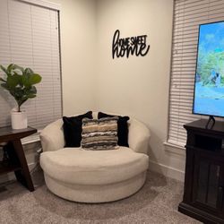 Oversized Swivel Couch/Chair 