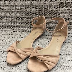 Women’s Shoes Size 8