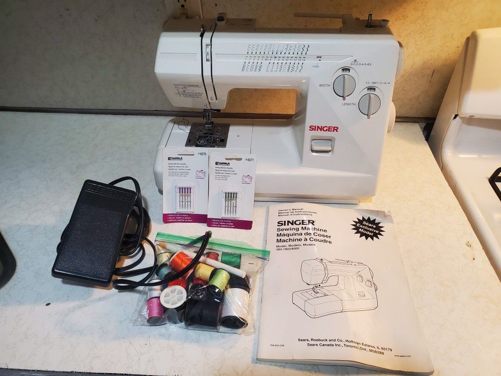 Singer Sewing Machine Model 384