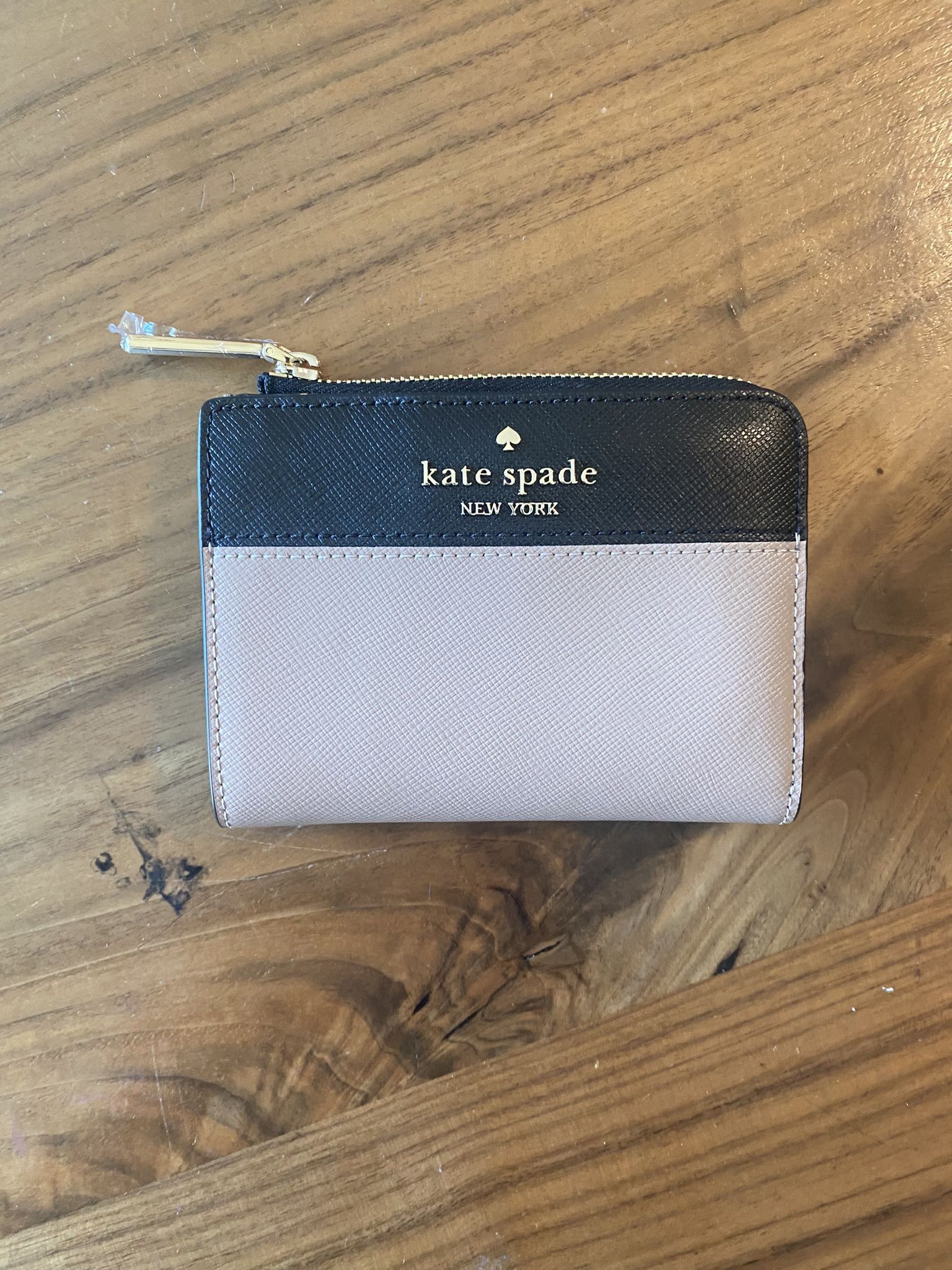 Kate Spade- Madison Small Bifold Wallet (NWT- tag detached)