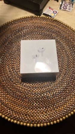 Earbuds with premium noise cancellation and quality sound
