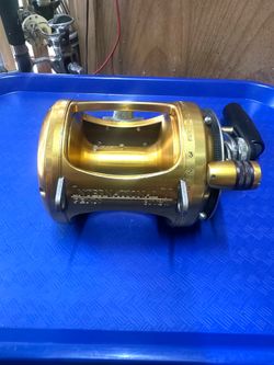 Penn International 30VSW 2-Speed Reel in Very Good Condition
