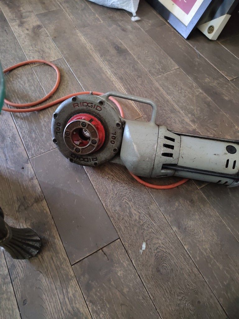 Rigid 700 Pipe Threader