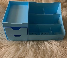 Plastic makeup/perfume organizer