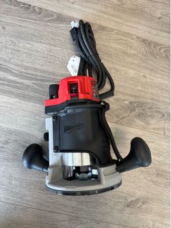 Milwaukee Heavy Duty Router