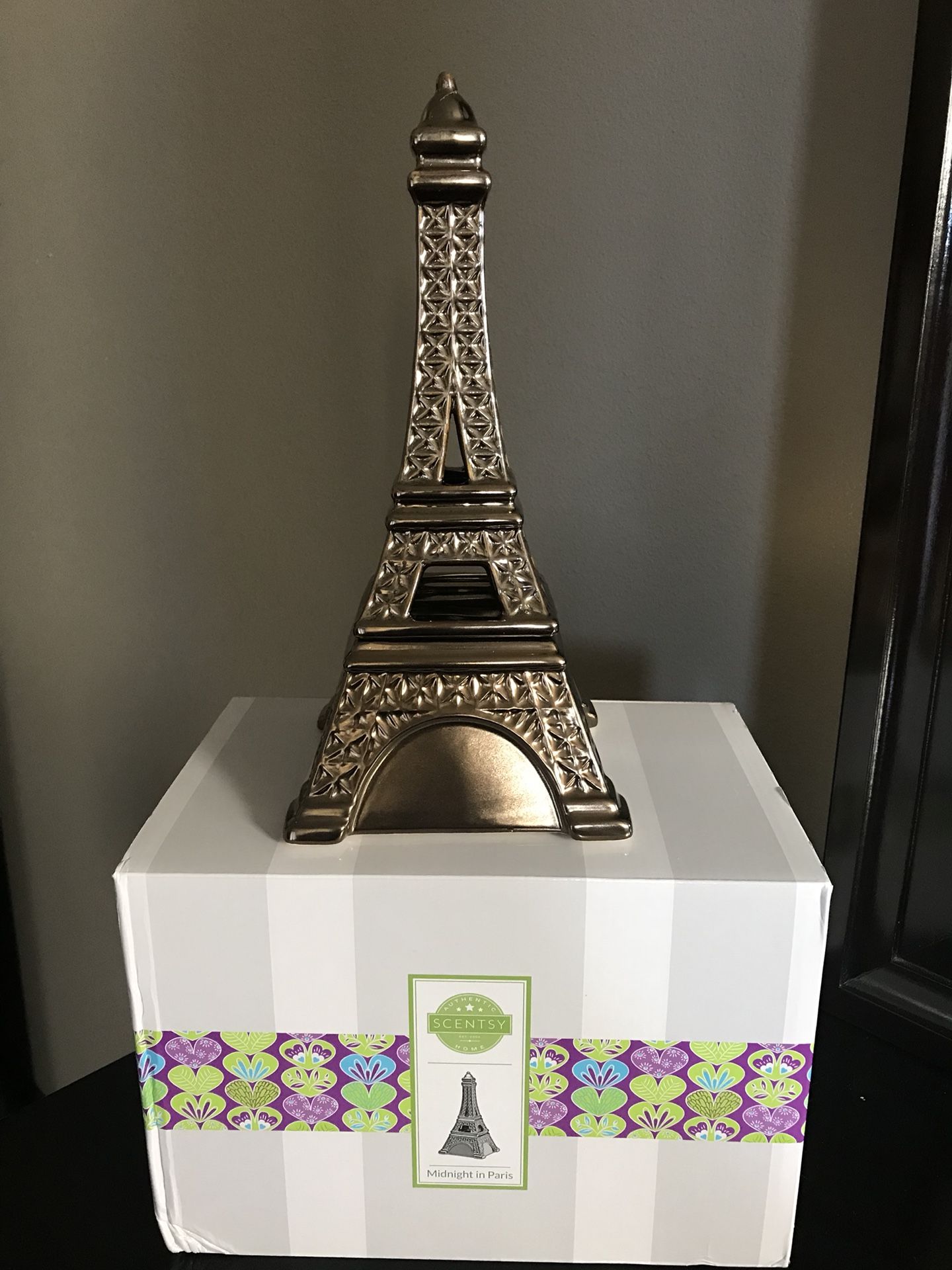 Midnight in Paris Scentsy Warmer
