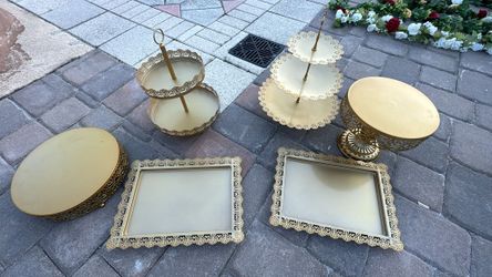 Gold Pastry Holder